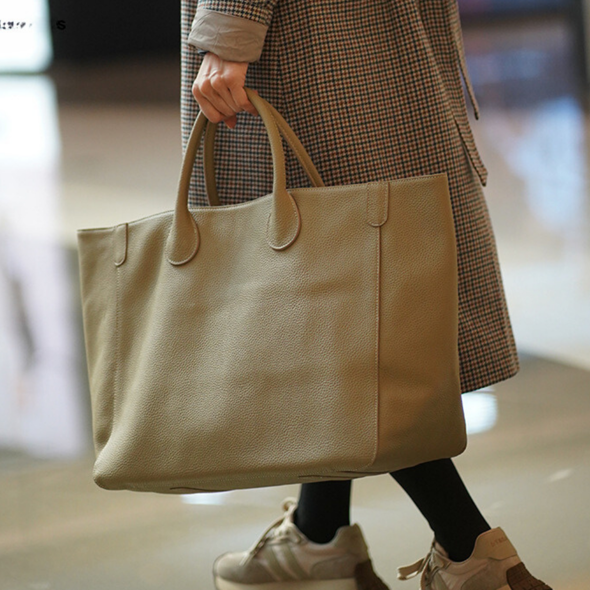 Travel Bag in Leather