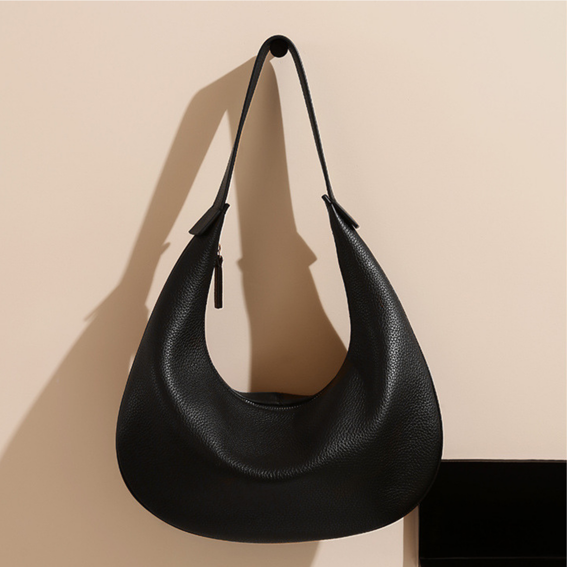 Hobo Bag in Leather