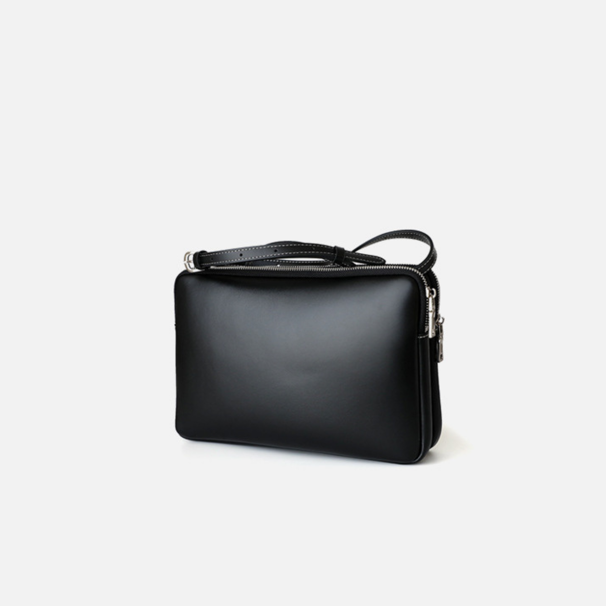 Shoulder Bag in Leather