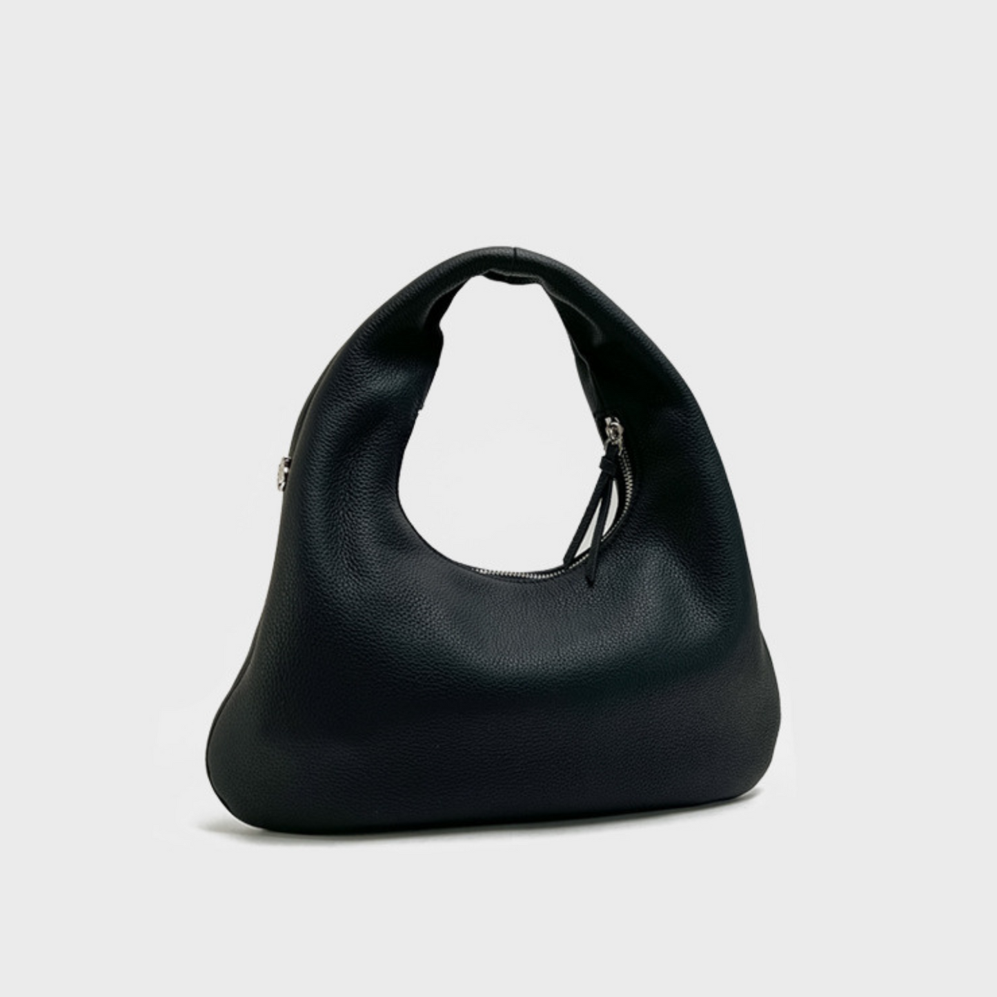 Shoulder Bag in Leather