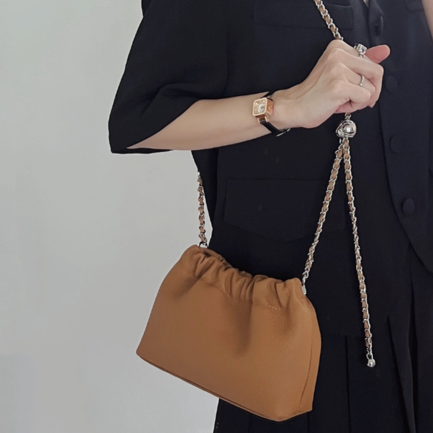 Shoulder Bag in Leather